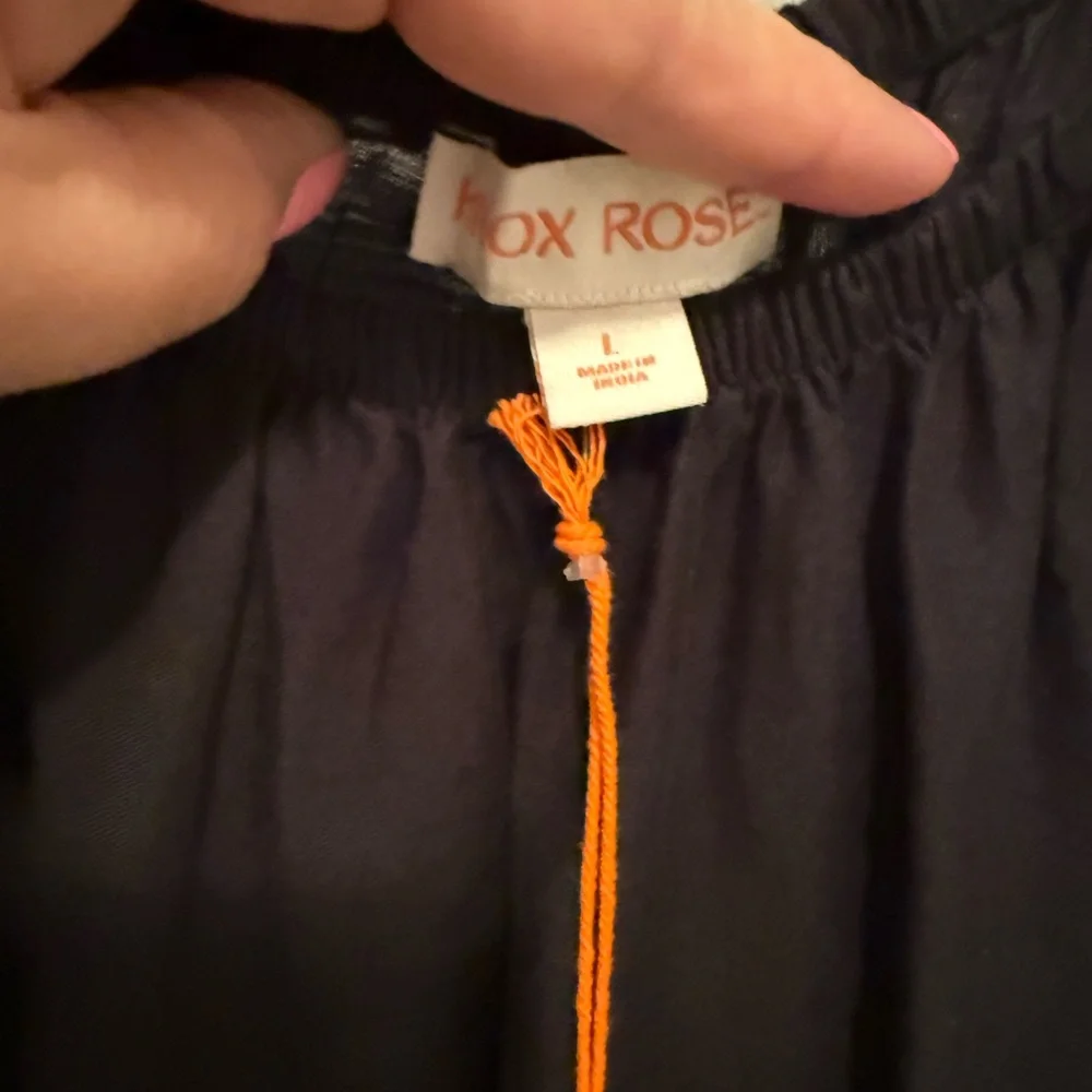 Knox Rose Black Dress - Picture 3 of 6